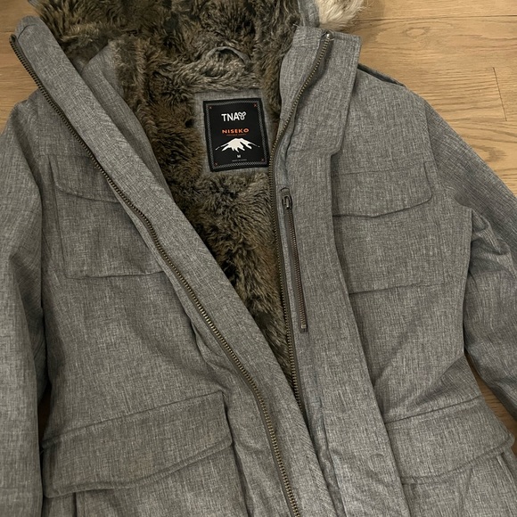 TNA Niseko Parka in Silvertip size M - Picture 4 of 13